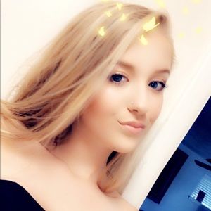 Meet your Posher, Devin